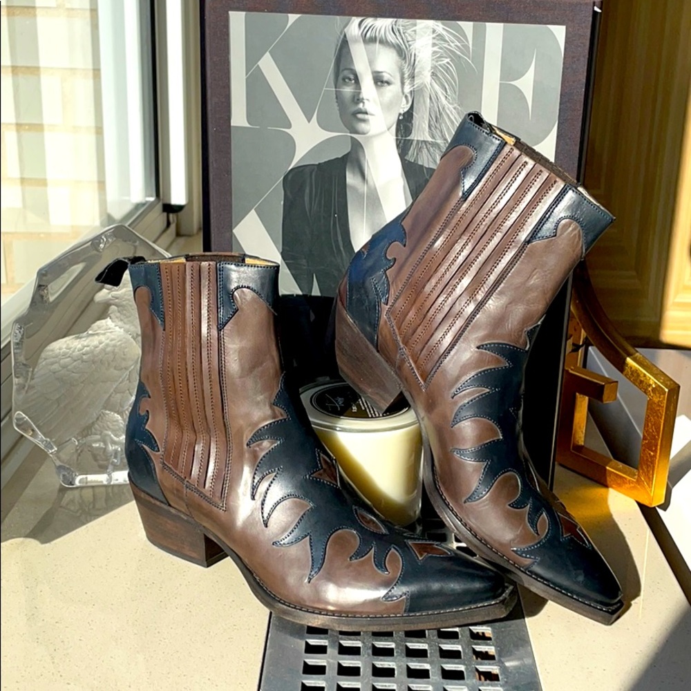 NWOT - Sartore cowboy boots in two tone leather
